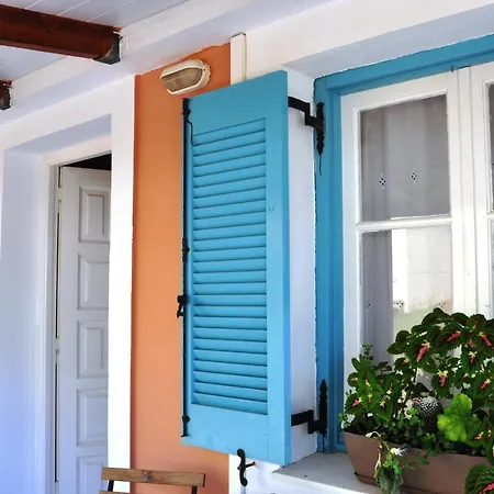 Pagonis Apartment *